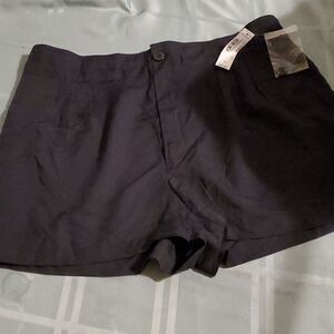 I ❤️ Ronson woman shorts black new size16